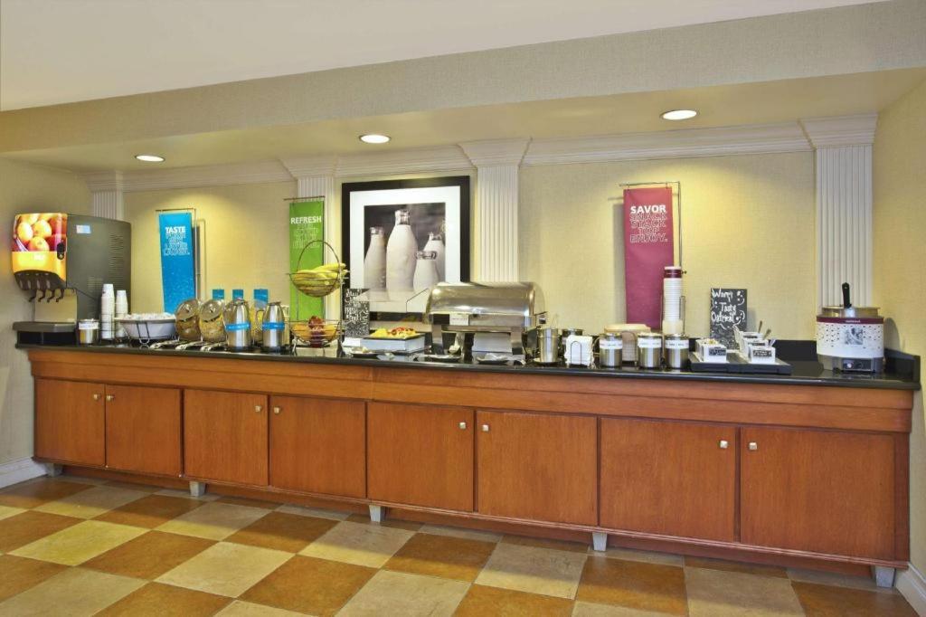Hampton Inn Anderson Luaran gambar